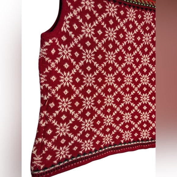 Icelandic Designs Wool Red Floral Knit Sweater Vest Size Small - Picture 9 of 14